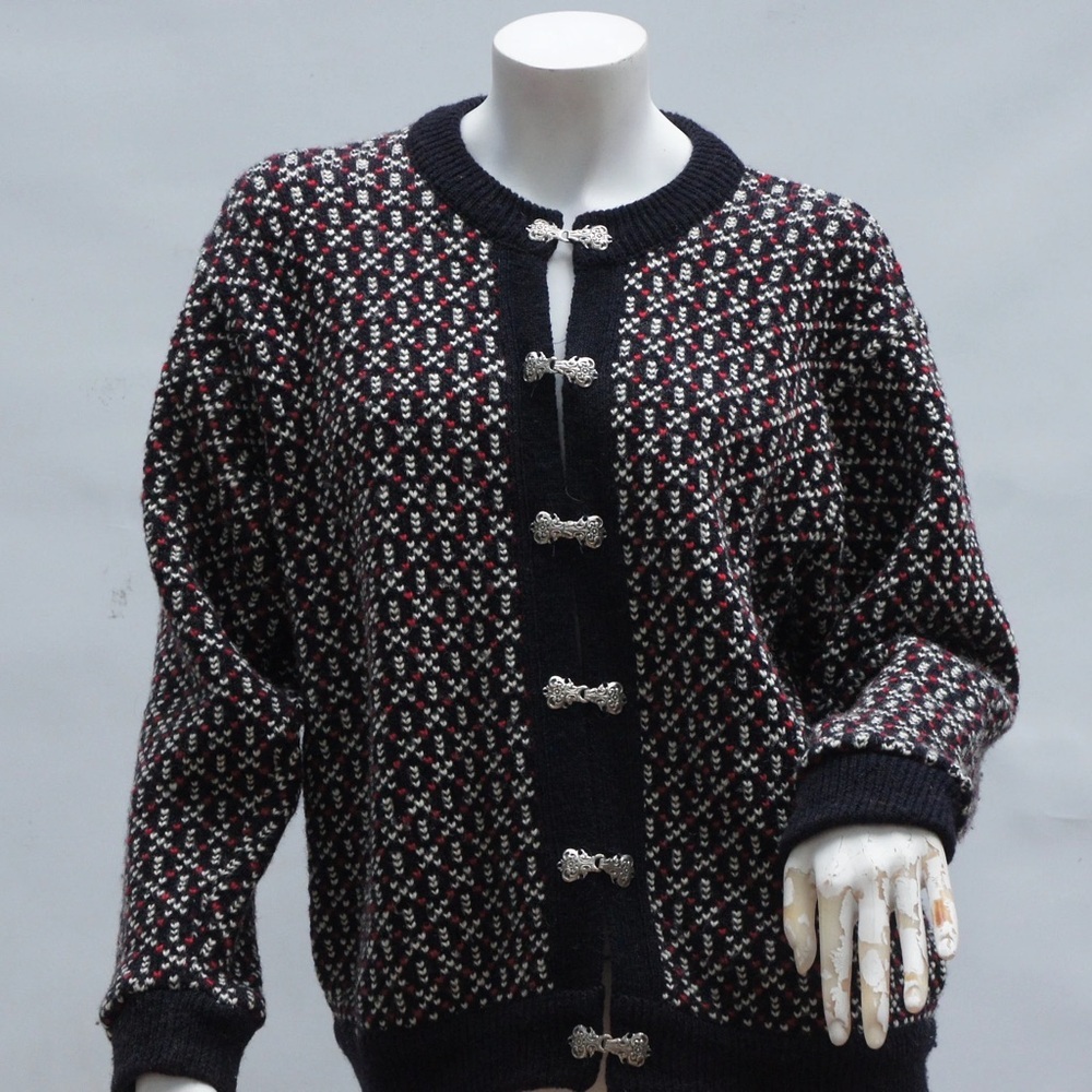 Vintage L.L. Bean Black and Red Knit Cardigan
